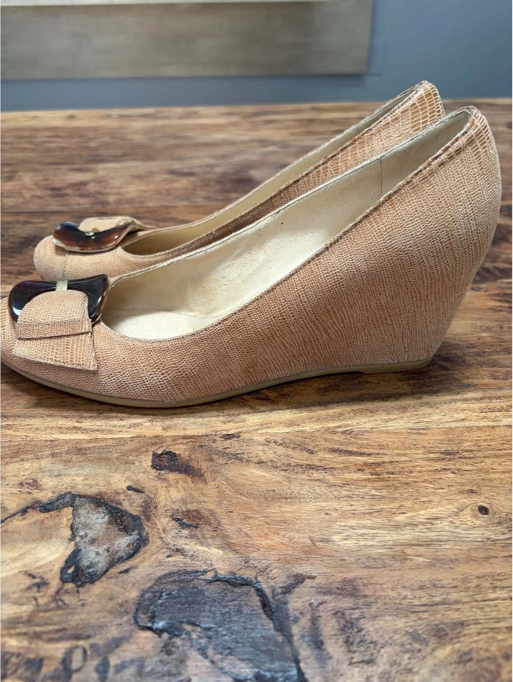 Stuart Weitzman Women's Beige Textured Wedge Heels with Decorative Buckle Size 9